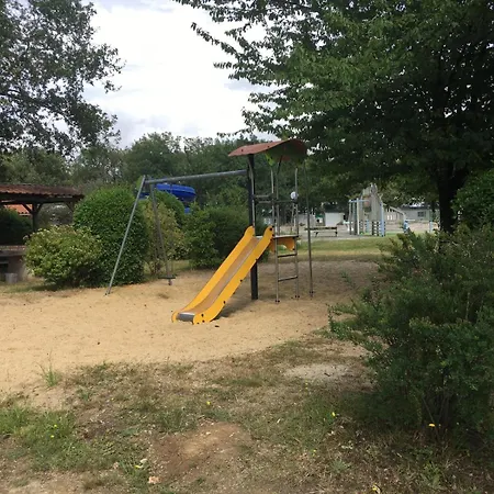 M.Home Confort F022 3Chbr/6Pers Campingplatz