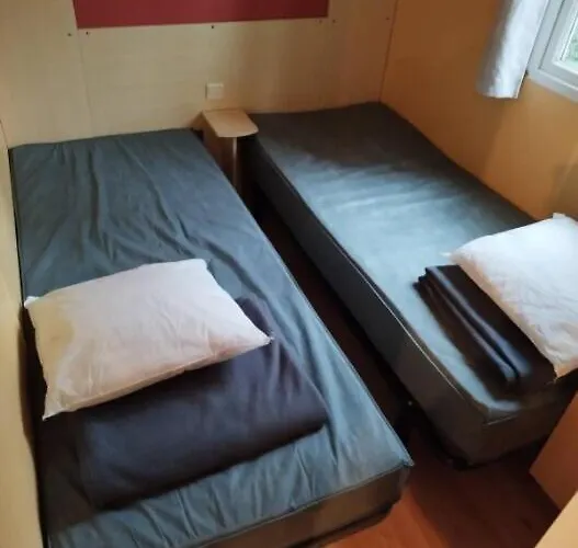 אתר קמפינג M.home Confort F022 3chbr/6pers *